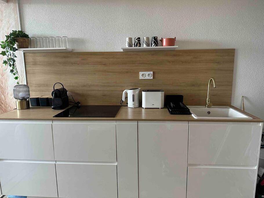 Appartement entier, Mon Appart à la Plage, Piscine, Wifi, Tv in Frontignan, Côte méditerranéenne (France)