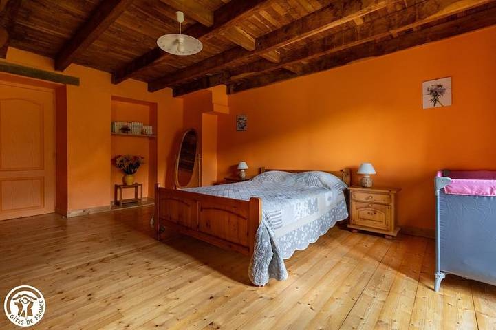 Location de vacances pour 9 personnes, avec balcon et jardin à Blot-l'Église - 3