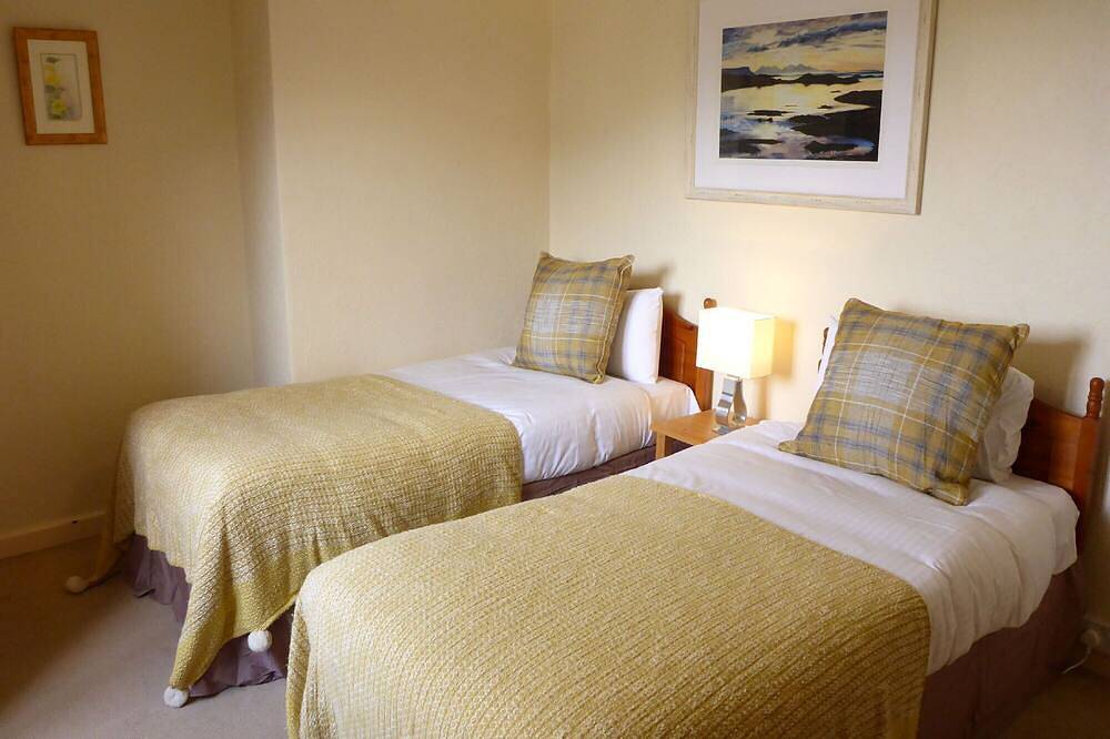 Camus Bhan -A lovely family home in Glencoe with stunning views over Loch Leven. in Glencoe, Highlands