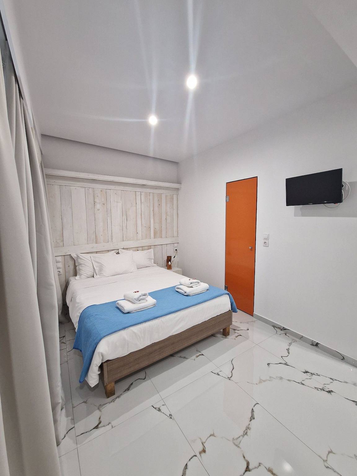 Ganze Wohnung, Ferienwohnung für 2 Personen mit Terrasse in Iraklio-Heraklion und Umgebung