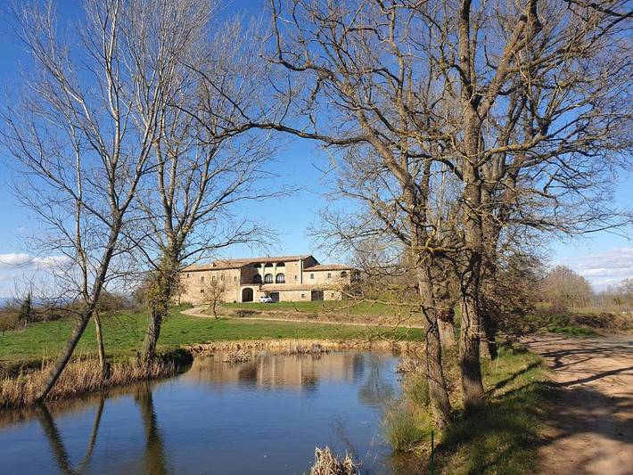 Apartamento para 15 personas, con terraza y jardín en Osona