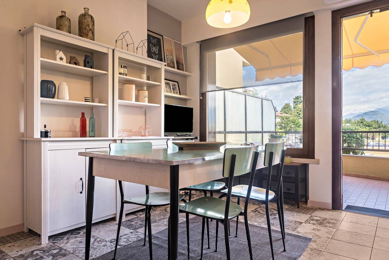 Ganze Wohnung, Apartment "Casa Samantha Lago Maggiore" mit Seeblick und Terrasse in Laveno-Mombello, Lago Maggiore (Lombardei)