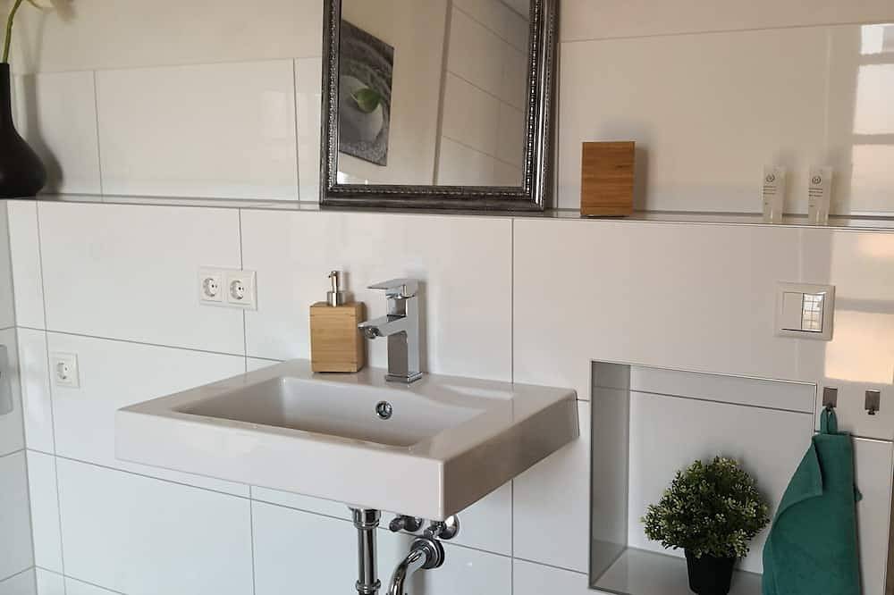 Apartamento inteiro, Apartamento o. Bed & Breakfast em Emmerthal in Emmerthal, Weser Hills