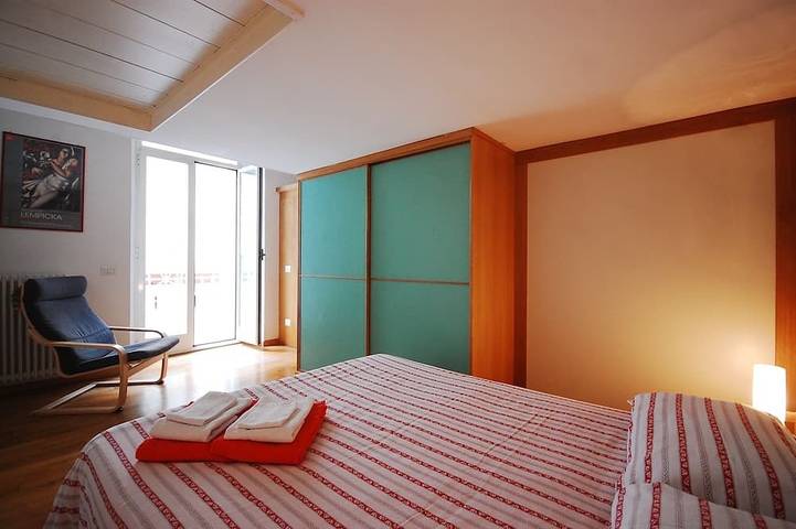 Ganze Wohnung, Casa Borgo Marinari: sonnige und moderne Wohnung am Fuße des Castel dell'Ovo in Neapel, Neapel Provinz