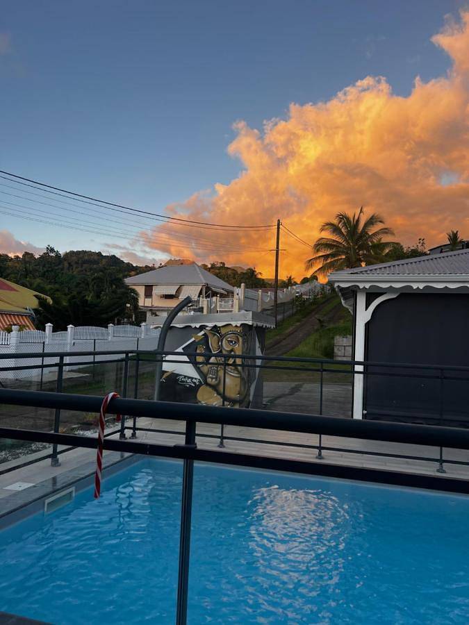 Location de vacances pour 4 personnes, avec jardin et piscine à Gourbeyre