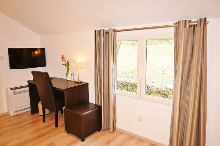 Hôtel pour 2 personnes, avec jardin et piscine à Flassans-sur-Issole - 4