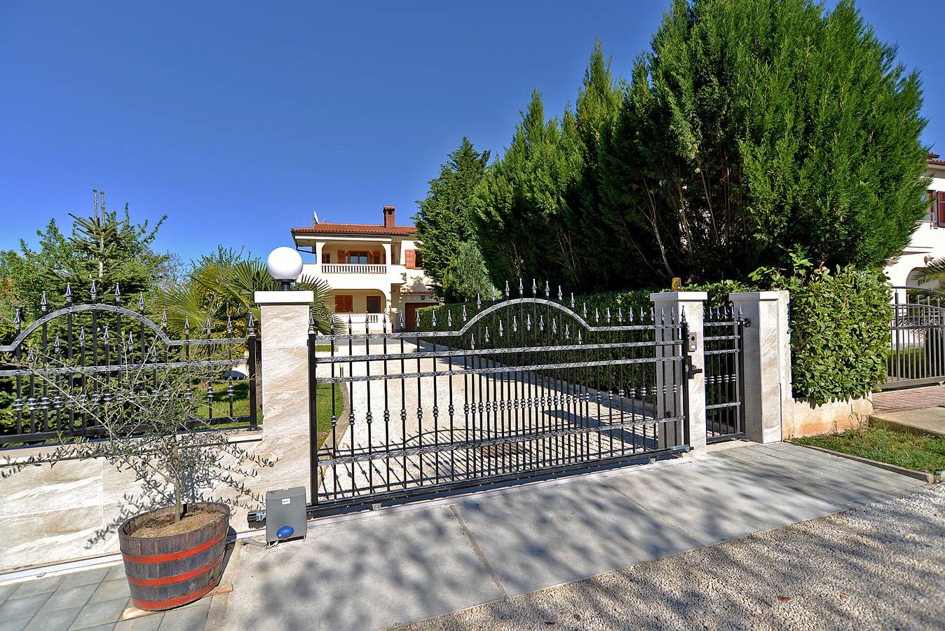 Ganze Wohnung, Ferienwohnung für 4 Personen mit Terrasse in Südküste Istrien