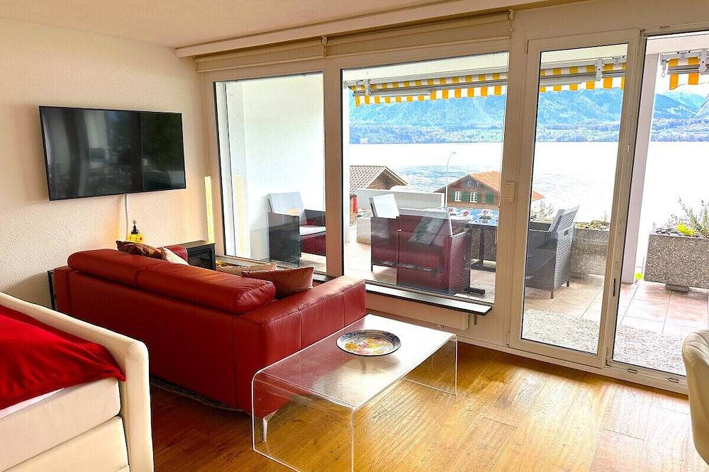 Ganze Wohnung, Swisshut Stunning Views Alps & Lake - Apart. Oberländer in Oberhofen am Thunersee, Thunersee