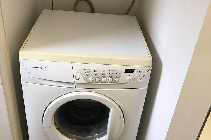 Ganze Wohnung, Großzügige Souterrain Wohnung mit 3 Schlafzimmern, Wohnung mit 4 Betten in Germering, Landkreis Fürstenfeldbruck