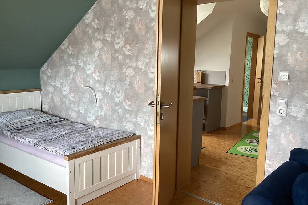 Ganze Wohnung, Ferienwohnung im badischen Geniewinkel in Meßkirch mit Balkon in Meßkirch, Region Bodensee-Oberschwaben