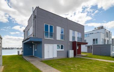 Ferienhaus mit Meerblick für 6 Personen, mit Whirlpool und Terrasse sowie Sauna, kinderfreundlich in Schlei
