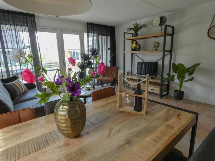 Geräumiges und modernes Haus direkt am Wasser in Uitgeest, Noord-Holland - Nordseeküste