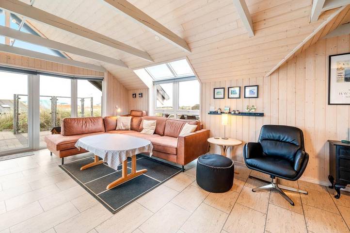 Zentrales und strandnahes Ferienhaus mit Whirlpool in Søndervig, Holmsland Klit