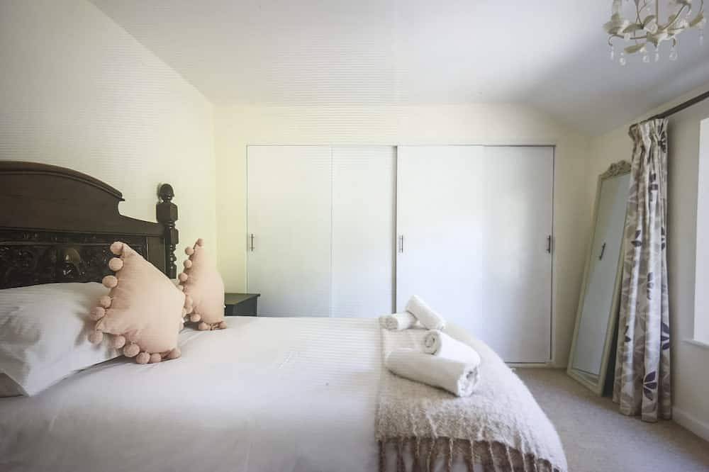 Delightful New Forest Cottage in Idyllic Village in Lyndhurst, Hampshire