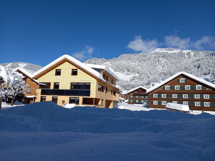 Ferienhaus für 9 Personen, mit Balkon und Ausblick in Schoppernau - 2