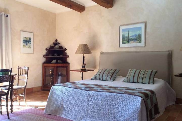 Location de vacances pour 10 personnes, avec jardin à Saint-Quentin-la-Poterie - 2