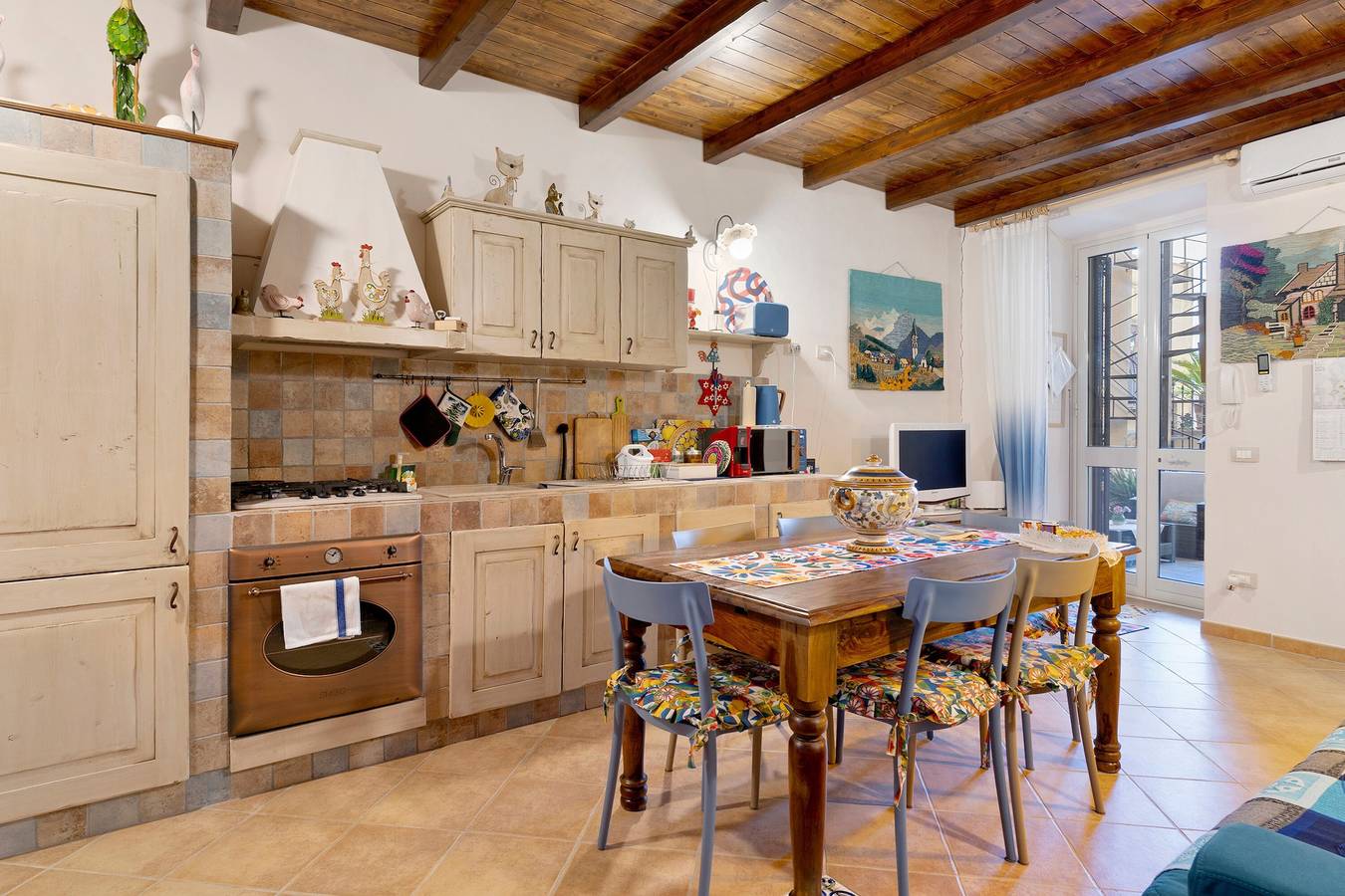 Appartamento intero, Appartamento 'L'elegante Dépendance Del Barone' con Giardino Privato, Wi-Fi e Aria Condizionata in Agrigento, Provincia di Agrigento
