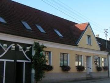 Ferienwohnung für 4 Personen in Gemeinde Herrnbaumgarten, Weinviertel, Bild 2
