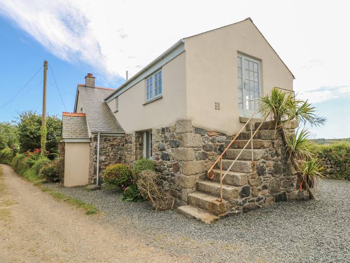 Cottage for 5 people, with garden in The Lizard Peninsula