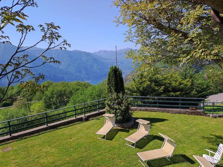 Ferienhaus für 4 Personen, mit Seeblick und Garten sowie Terrasse, mit Haustier am Luganersee - 2