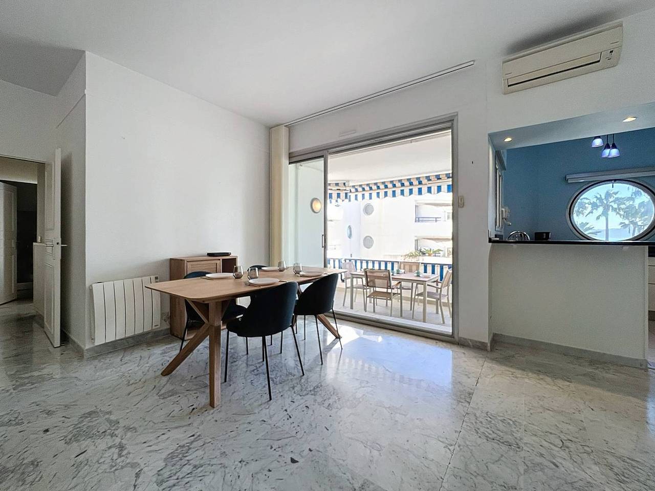Appartement entier, Appartement climatisé avec parking, 2 chambres à La Ciotat in La Ciotat, Région de Marseille