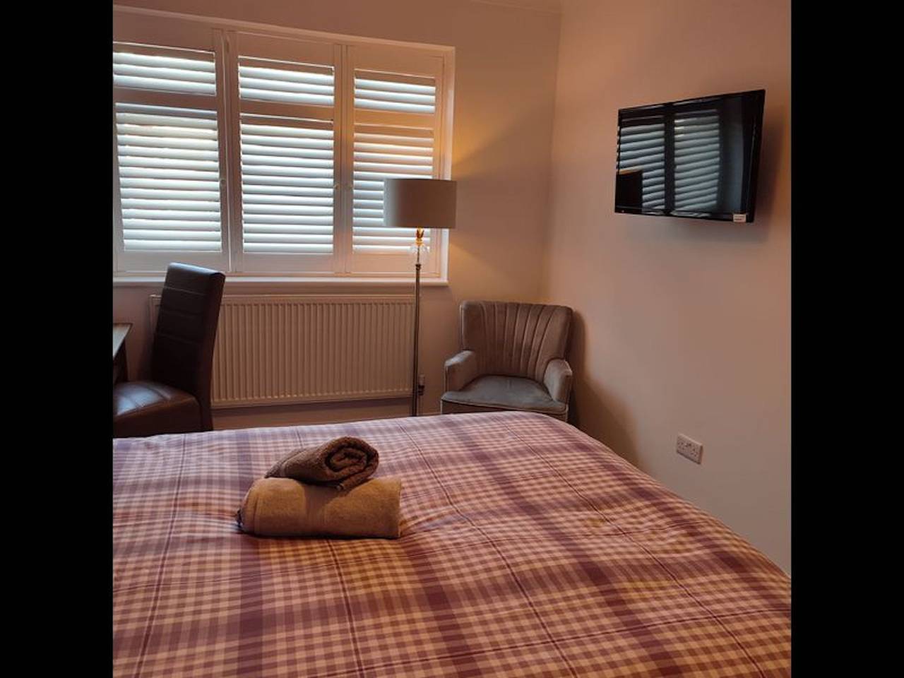 Apple House Wembley - Doppelzimmer mit eigenem Bad in Harrow, London