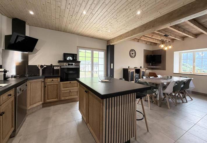 Location de vacances pour 8 personnes, avec terrasse à Lourdios-Ichère - 4