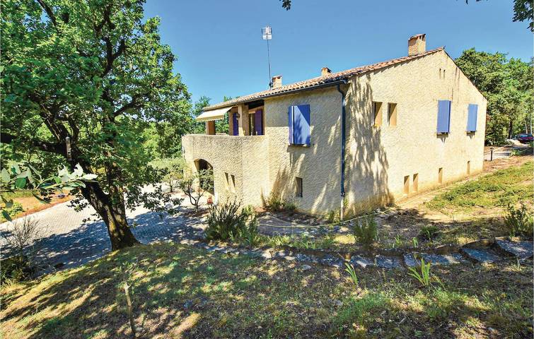 Gîte pour 8 personnes, avec terrasse et jardin à Chamaret