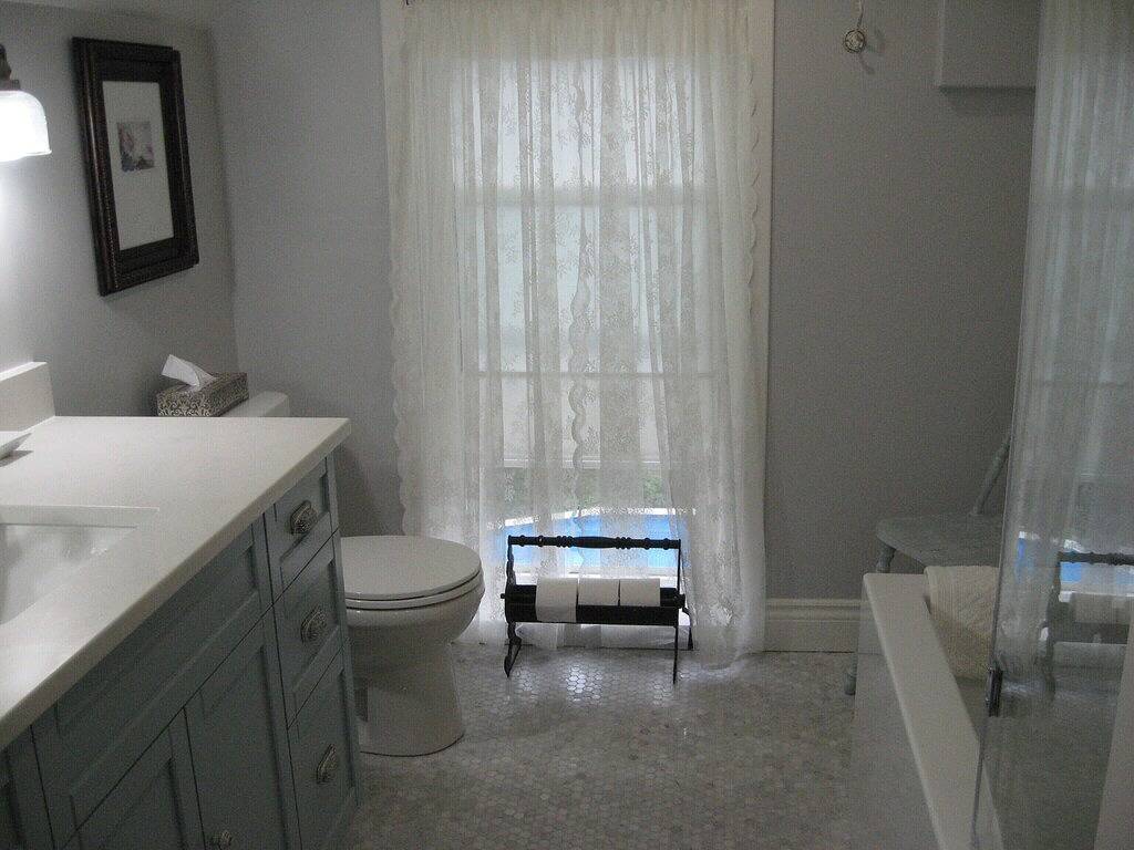 Ein B & B im Herzen von Prince Edward County. Weinkellereien und Strände im Überfluss! in Ontariosee (Kanada)