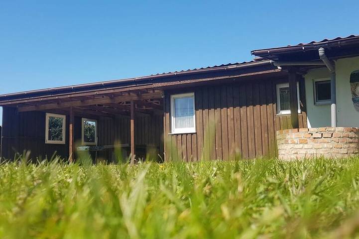 Bungalow für 3 Personen, mit Terrasse und Garten, mit Haustier
