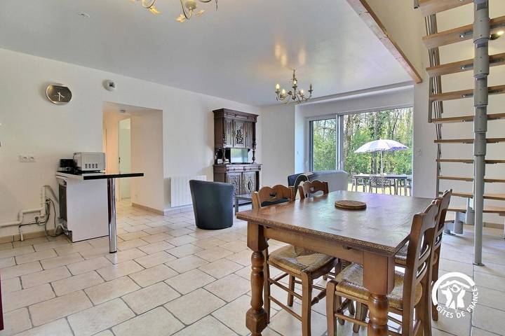 Gîte pour 4 personnes, avec jardin à Marzan - 3