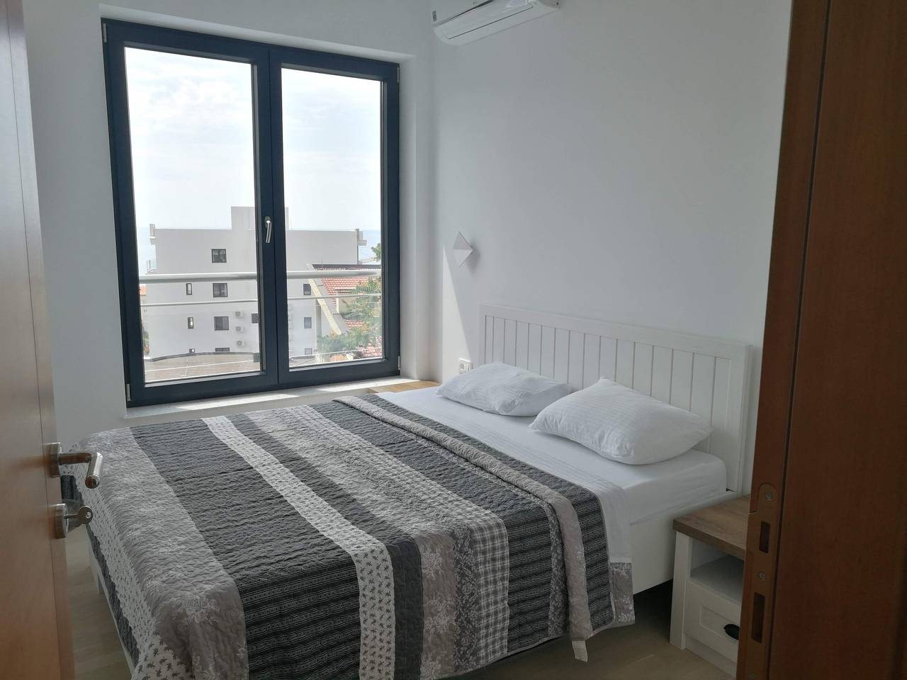 Appartement de vacances entier, Appartement de vacances pour 3 personnes avec jardin in Becici, Municipalité de Budva