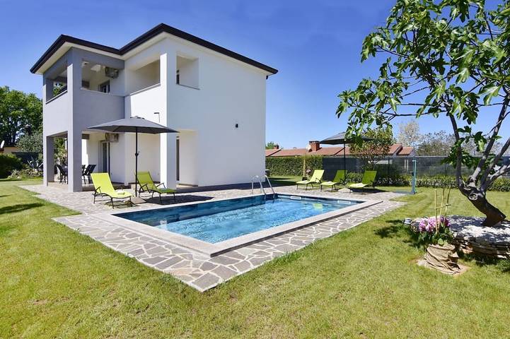 Ferienwohnung für 5 Personen, mit Garten und Pool