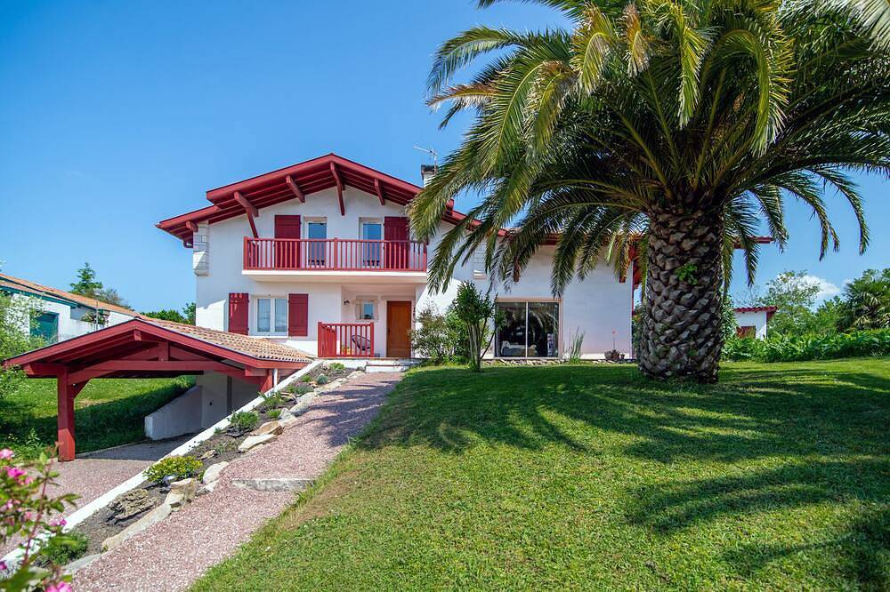 Villa Arcangues neo-baskisch, Schwimmbad und Palmen 10 Minuten von Biarritz entfernt in Arcangues, Bayonne und Umgebung