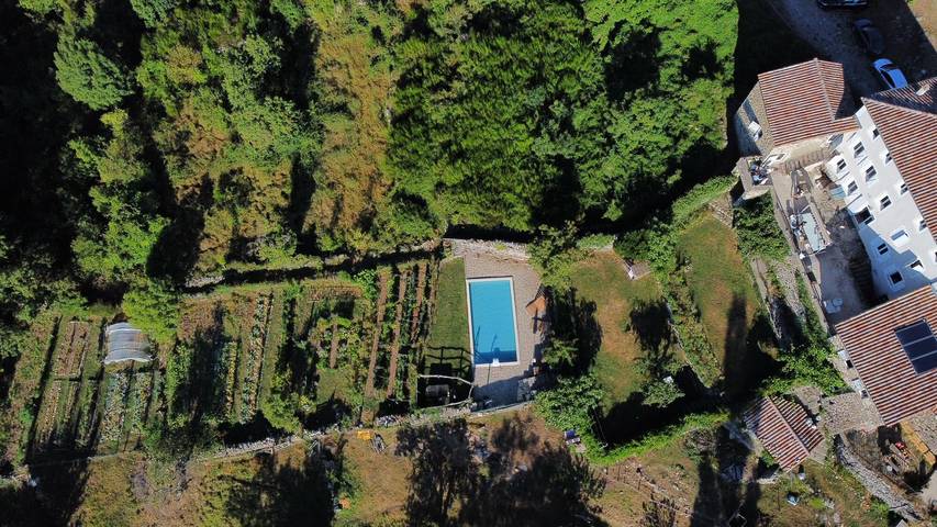 Chambre pour 3 personnes, avec Jardin et Bassin pour enfant