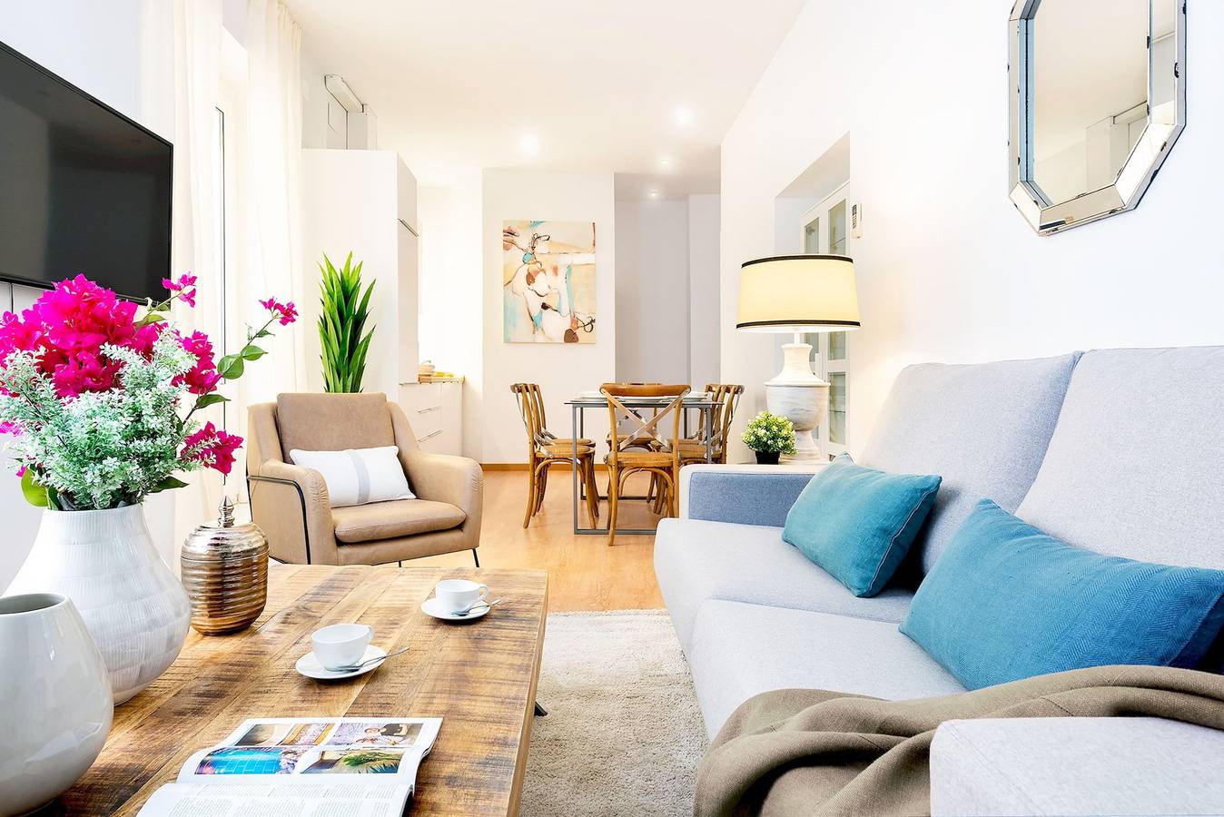 Apartamento entero, Duplex 2 bedrooms in the neighborhood of Santa Cruz. Lope de Rueda in Casco Antiguo, Sevilla