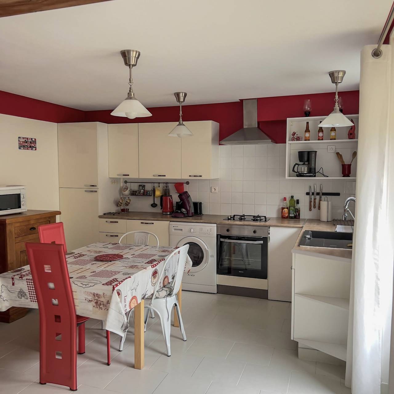 Gîte Utah : Confort et Découverte en Normandie in Formigny, Région de Bayeux