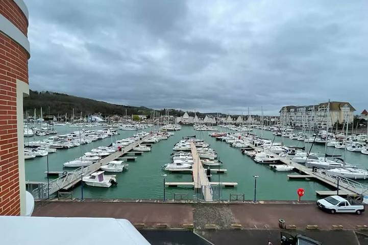 Location de vacances pour 6 personnes, avec terrasse à Dives-sur-Mer