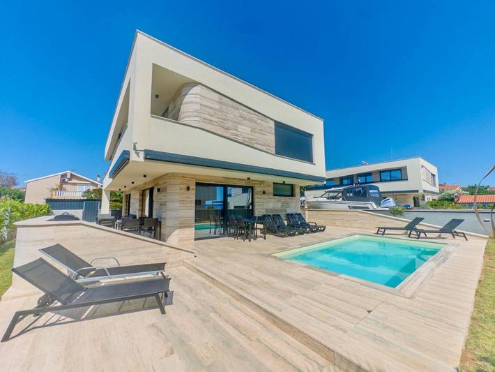 Apartament wakacyjny dla 4 osób, z basen i widok oraz ogród - 1