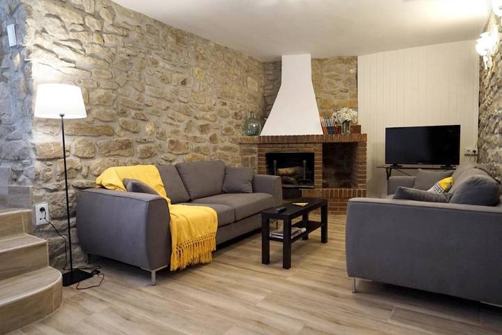 Casa rural para 12 personas, con Balcón y Terraza además de Jardín y Vistas en Tafalla - 3