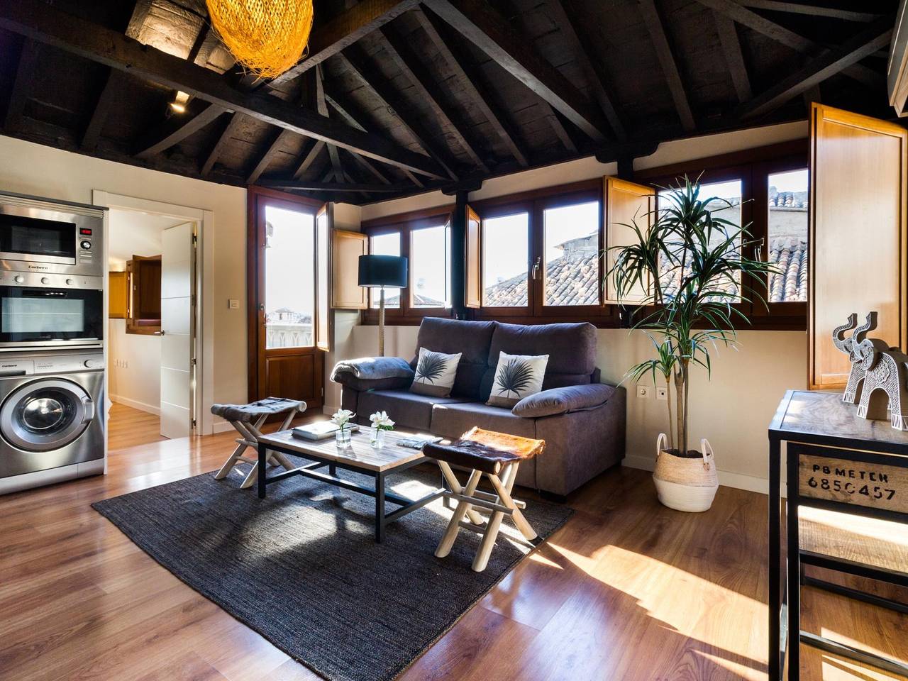 Apartamento vacacional entero, Fantástico ático con terraza y vistas in Realejo-San Matías, Granada