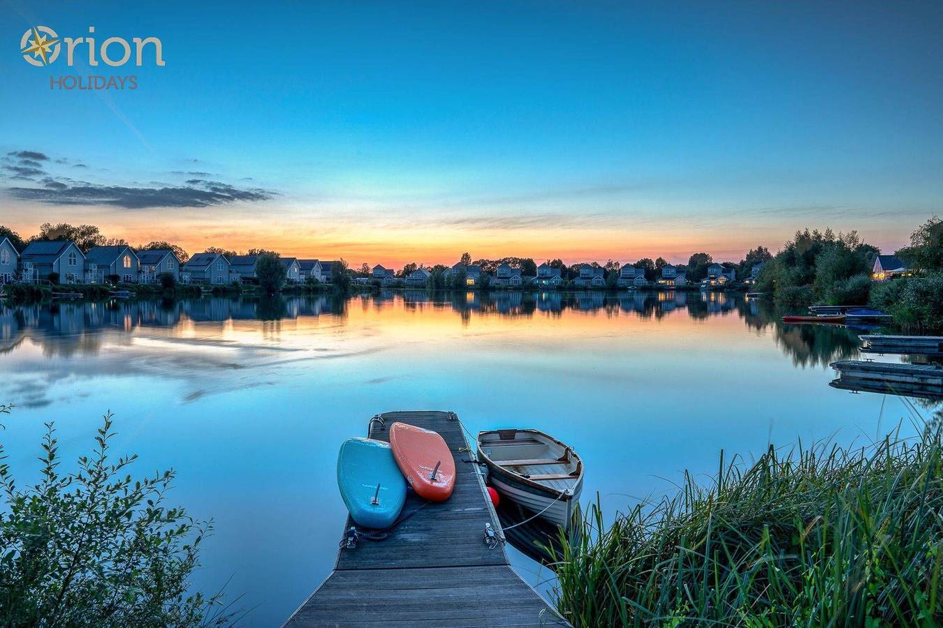 Summer Lake 32B, Meadowlark in Gloucestershire
