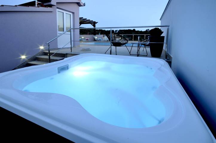 Villa pour 8 personnes, avec jardin et piscine à Trogir - 3