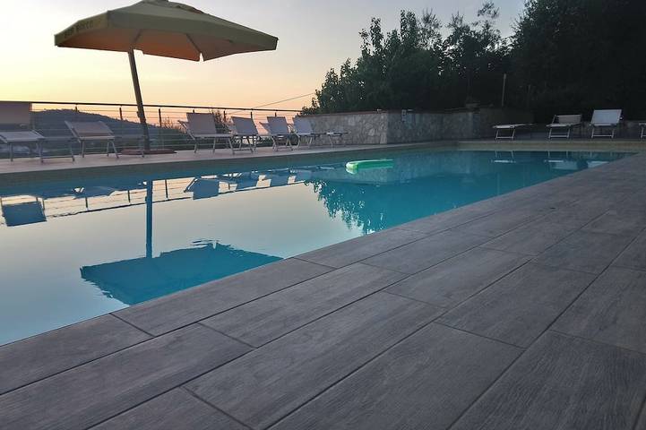 Ferienhaus für 5 Personen, mit Pool und Whirlpool sowie Balkon - 1