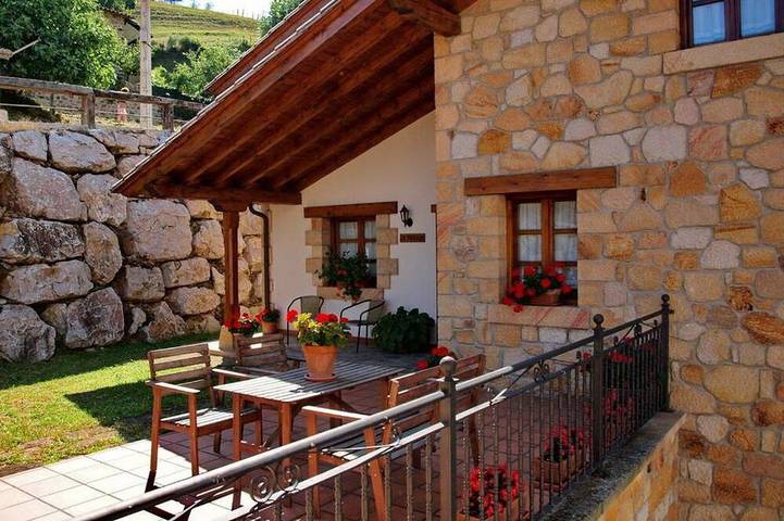Apartamento de vacaciones para 3 personas, con jardín además de piscina y terraza - 1