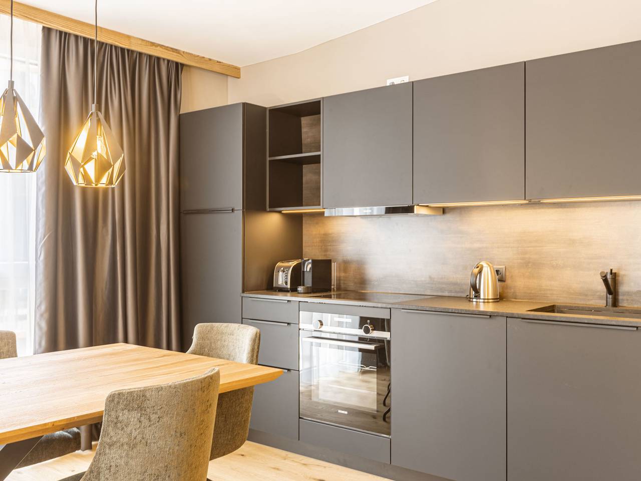 Entire apartment, Premium mit 2 Schlafzimmern in Fügen, Ski-Optimal Hochzillertal