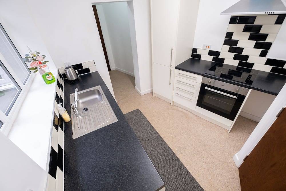 Awesome Home Stoke-on-trent in Stoke-on-Trent, Midlands