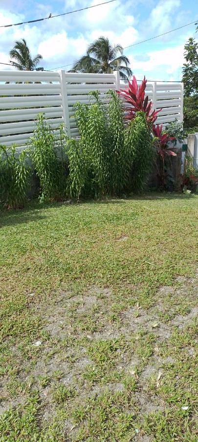 Appartement de vacances pour 3 personnes, avec piscine ainsi que balcon et jacuzzi