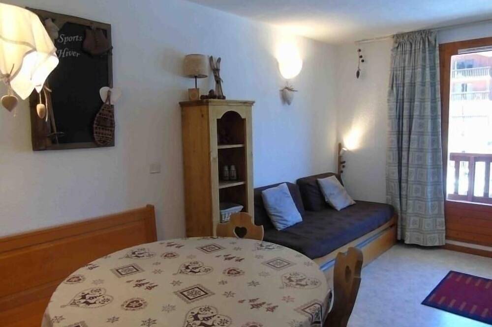 Apartamento entero, 2 Piezas para 4 pers. en Valfréjus cerca de pistas, balcón, parking gratuito in Valfréjus, Modane