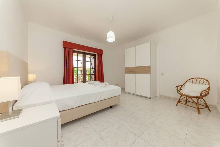 Ferienhaus für 2 Personen, mit Pool und Garten sowie Terrasse in Lagos - 2